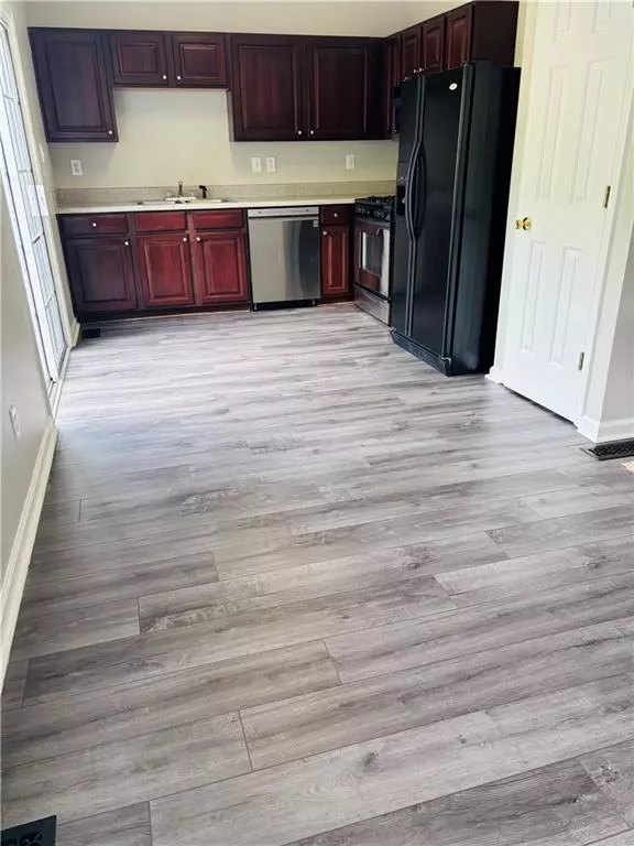 Woodstock, GA 30188,1102 Cotton Gin DR