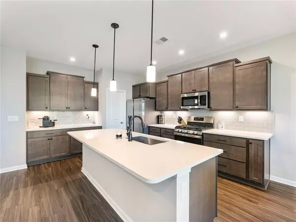 Hoschton, GA 30548,627 Michigan CIR