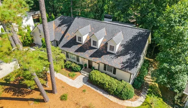 Atlanta, GA 30328,229 Devonwood DR