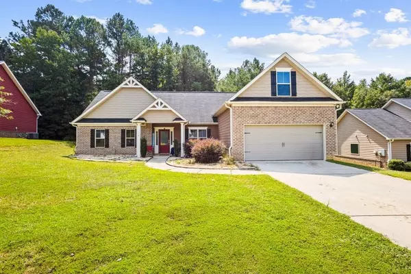 116 Coulter Woods DR, Locust Grove, GA 30248