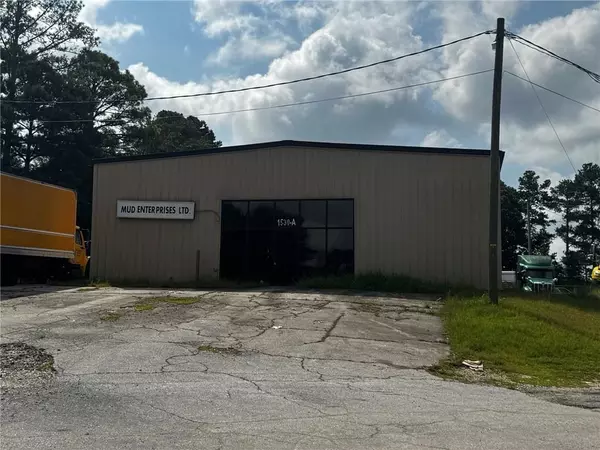 1528 Rockbridge RD NW, Conyers, GA 30012