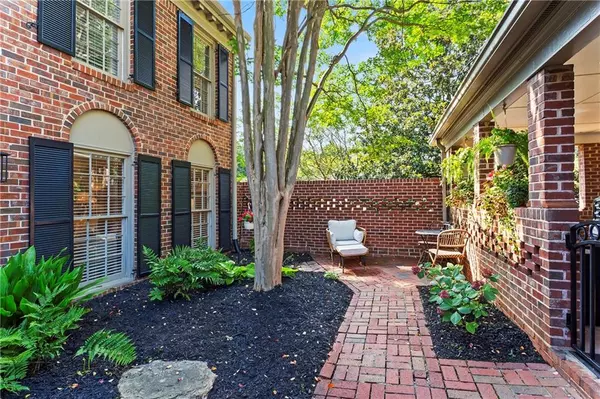 Sandy Springs, GA 30328,319 The Chace