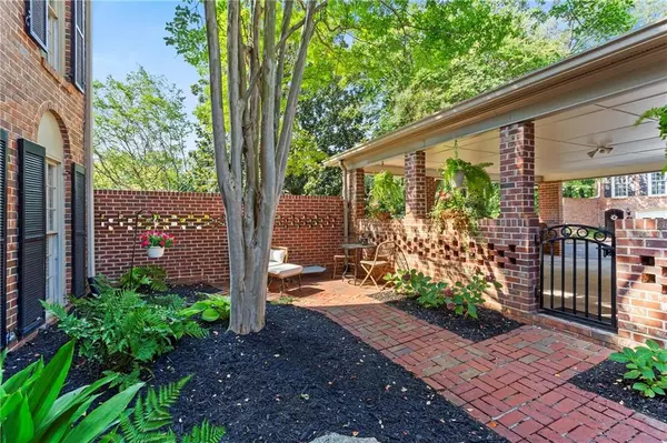 Sandy Springs, GA 30328,319 The Chace