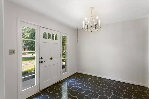 Smyrna, GA 30082,253 Angla DR