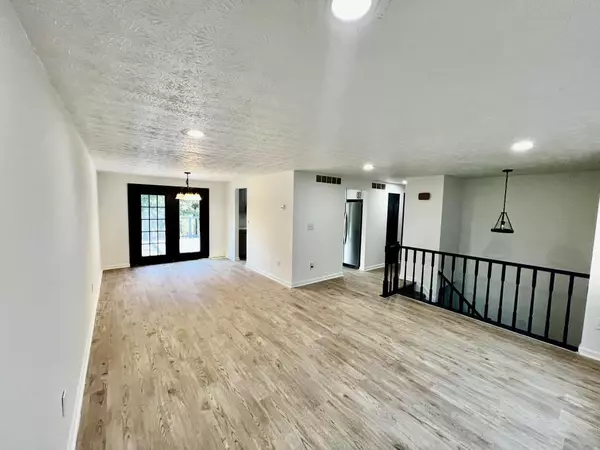 Norcross, GA 30093,6740 WINDFAIRE DR