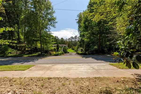 Roswell, GA 30075,657 Willeo RD