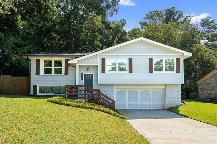 2256 GREENWAY DR, Decatur, GA 30035