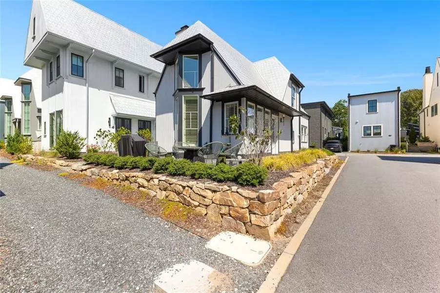 307 Ravenhurst LN, Fayetteville, GA 30214