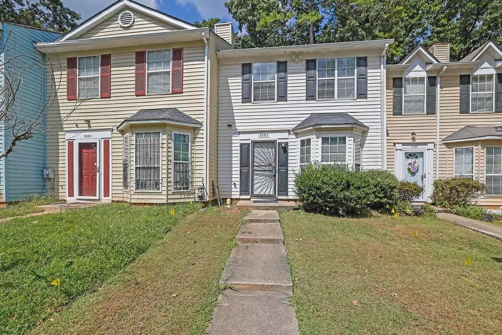 Stone Mountain, GA 30087,5582 Stonington Trace Pkwy