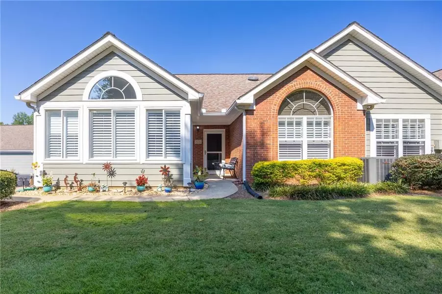 2228 Carefree CIR #4, Marietta, GA 30062