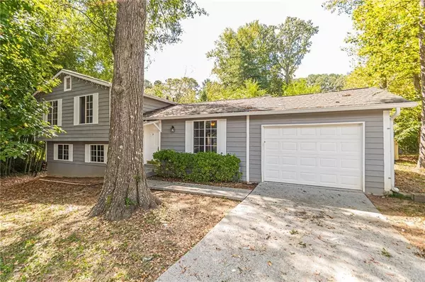 806 Houndstooth TRL NW, Lilburn, GA 30047