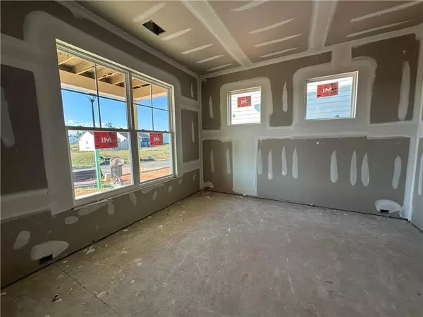 Hoschton, GA 30548,193 Coffee LN