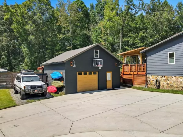 Canton, GA 30115,1104 Palm ST