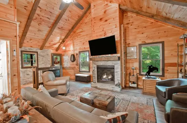 Jasper, GA 30143,745 Lakeshore DR