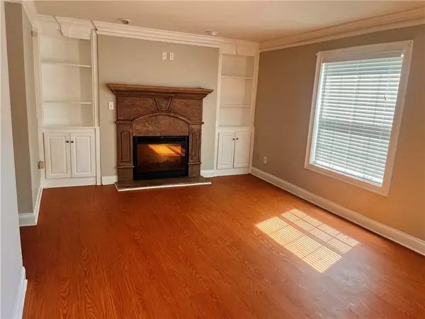 Dunwoody, GA 30360,4430 Tilly Mill Rd #104
