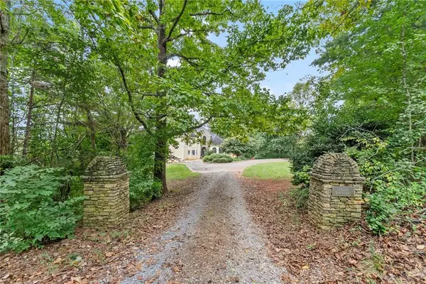 Jasper, GA 30143,335 Oak Morris RDG