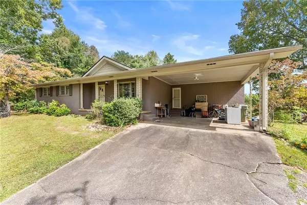 3481 Maynard CIR, Gainesville, GA 30506