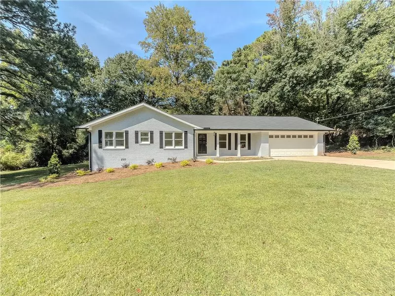507 Castlearie DR, Stone Mountain, GA 30087