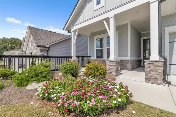 Flowery Branch, GA 30542,6813 Bungalow RD