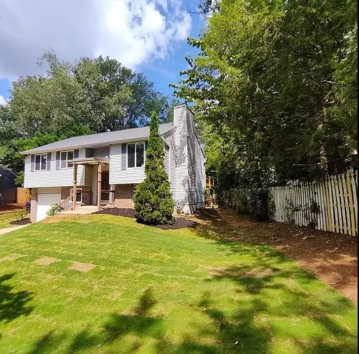 Roswell, GA 30076,710 Singing Hills CT