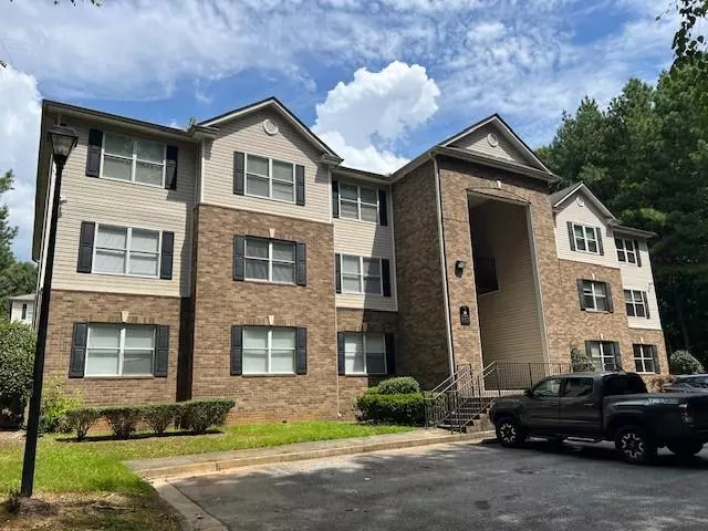 3237 Fairington DR, Lithonia, GA 30038