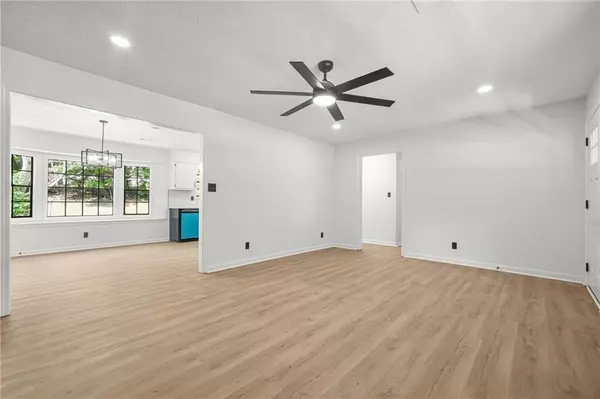 Fairburn, GA 30213,620 Blue Flag LN