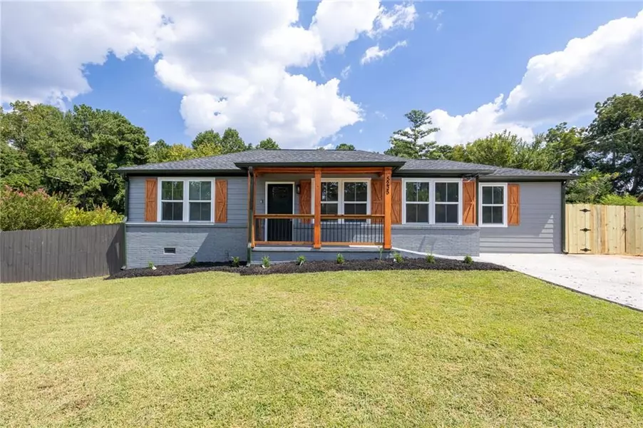 5235 Silhouette LN SW, Mableton, GA 30126