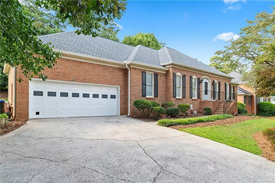 240 Saddle Creek DR, Roswell, GA 30076