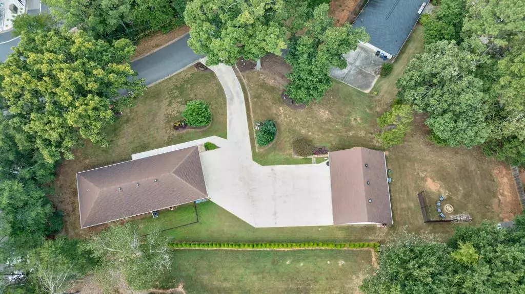 390 Alpine DR, Roswell, GA 30075