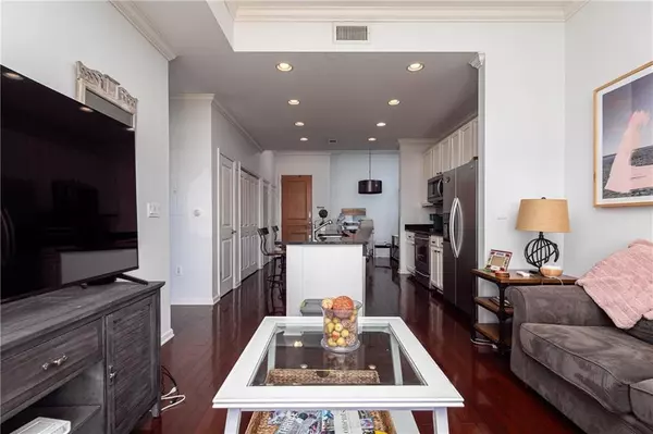 Atlanta, GA 30305,3040 Peachtree RD NW #1509