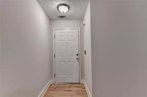 Braselton, GA 30517,880 Duck RD