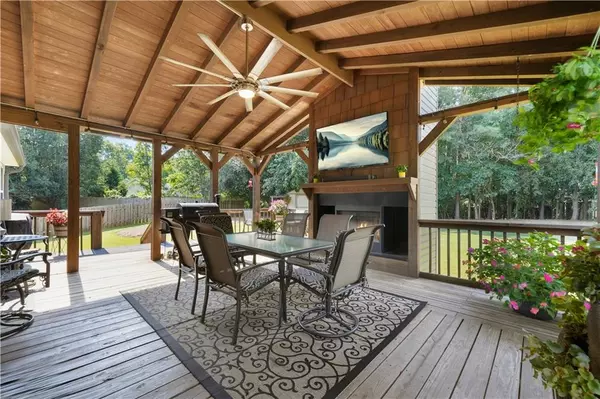 126 Cartee LN, Dallas, GA 30157