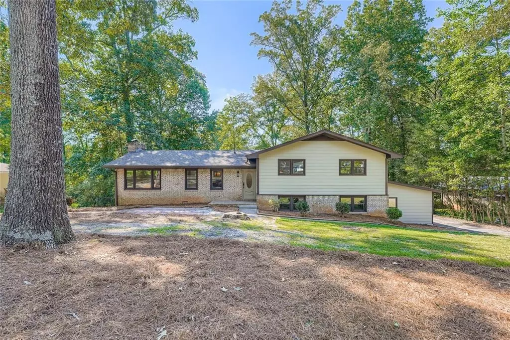 Acworth, GA 30102,5733 Crestview DR