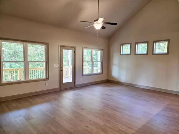 Waleska, GA 30183,122 Eagle Heart