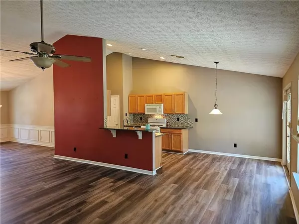 Ball Ground, GA 30107,8310 River Hill Commons DR