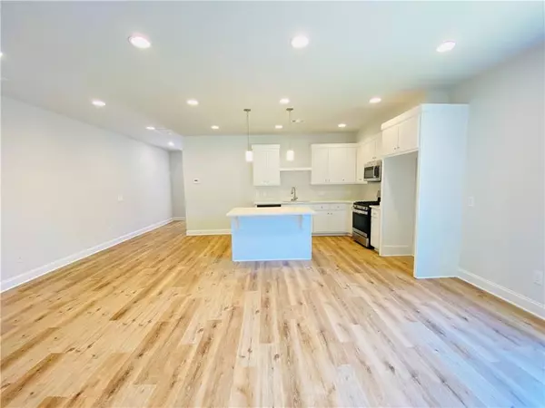 Decatur, GA 30032,1089 North Village DR