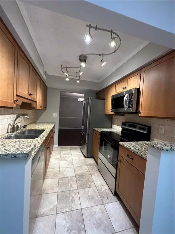 Sandy Springs, GA 30350,1515 Huntingdon Chase