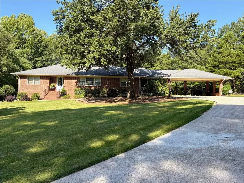 6441 Rose CIR, Douglasville, GA 30134