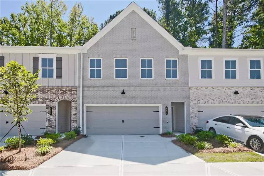 687 Sunstone LN, Lawrenceville, GA 30043