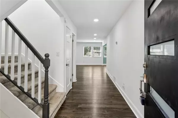 6118 Barfield RD, Atlanta, GA 30328