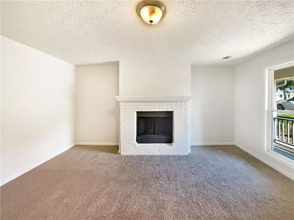 Conyers, GA 30012,922 Park PL NE