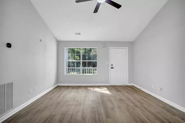 Newnan, GA 30263,765 E Newnan RD