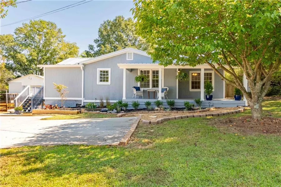 1849 Dooley Town RD, Statham, GA 30666