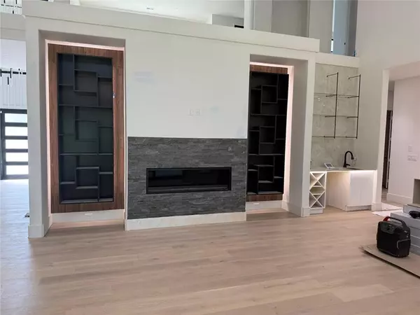Sandy Springs, GA 30342,1000 Clementstone DR