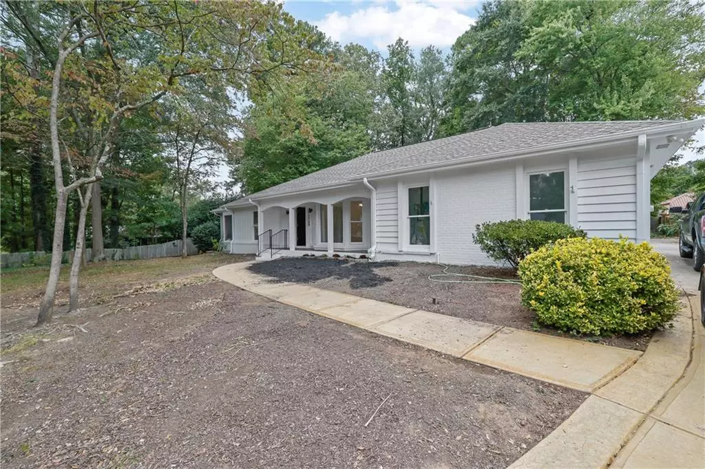 Roswell, GA 30076,260 Putting Green LN