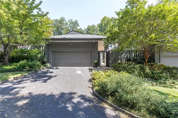 716 Mill Walk, Atlanta, GA 30327