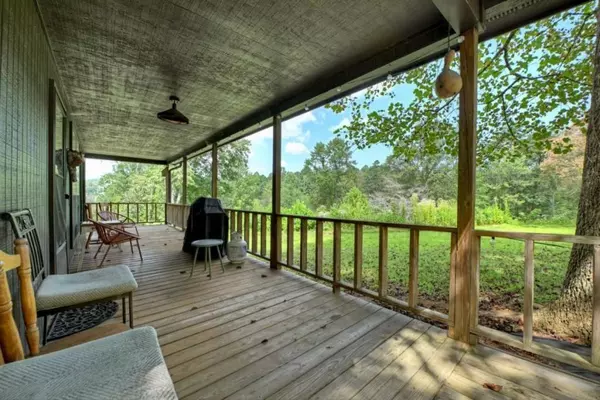 Blairsville, GA 30512,77 Alpine WAY