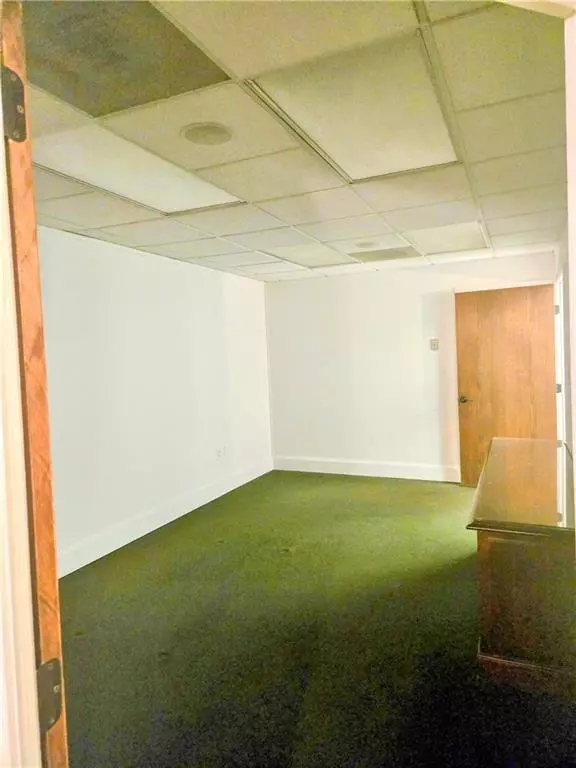 Decatur, GA 30033,1549 Clairmont RD #208