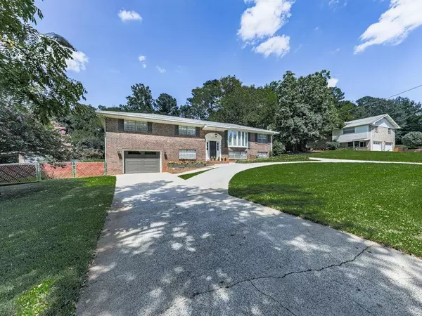 Marietta, GA 30066,1849 Service DR NE