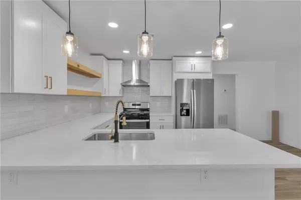 Atlanta, GA 30315,372 Amal DR SW